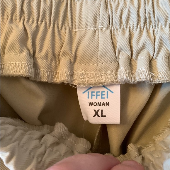 Cream Wide Leg Pants with Elastic Waistband and Relaxed Fit - Picture 2 of 7